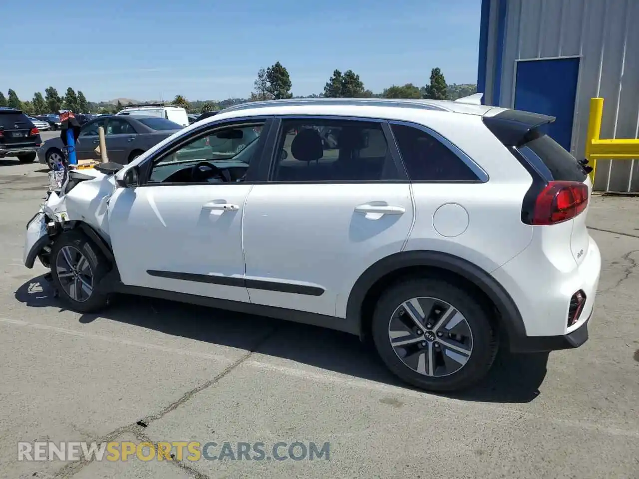 2 Photograph of a damaged car KNDCB3LC5M5469897 KIA NIRO 2021
