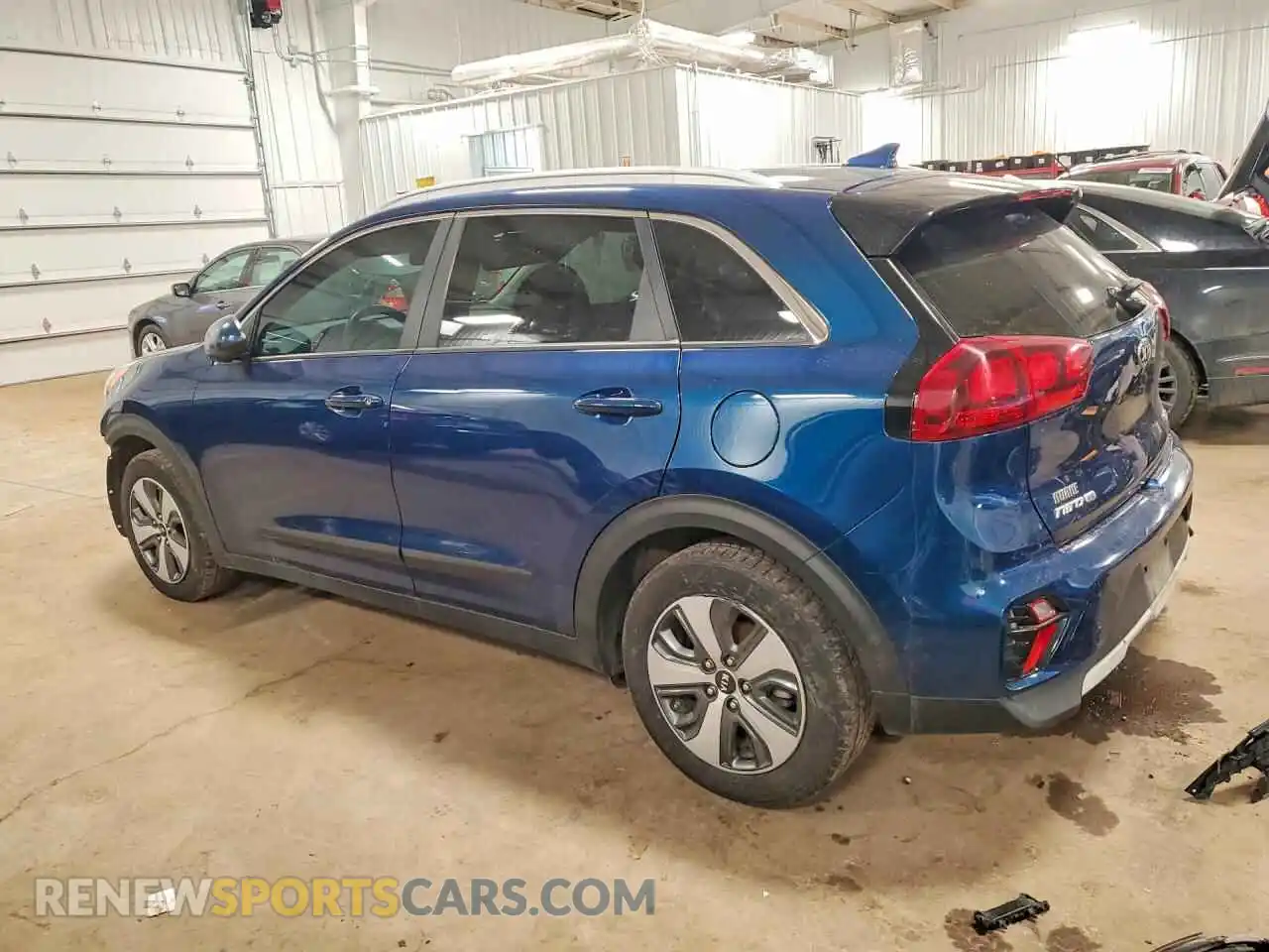 2 Photograph of a damaged car KNDCB3LC6M5465762 KIA NIRO 2021