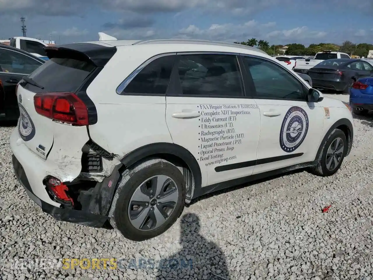 3 Photograph of a damaged car KNDCB3LCXM5463321 KIA NIRO 2021