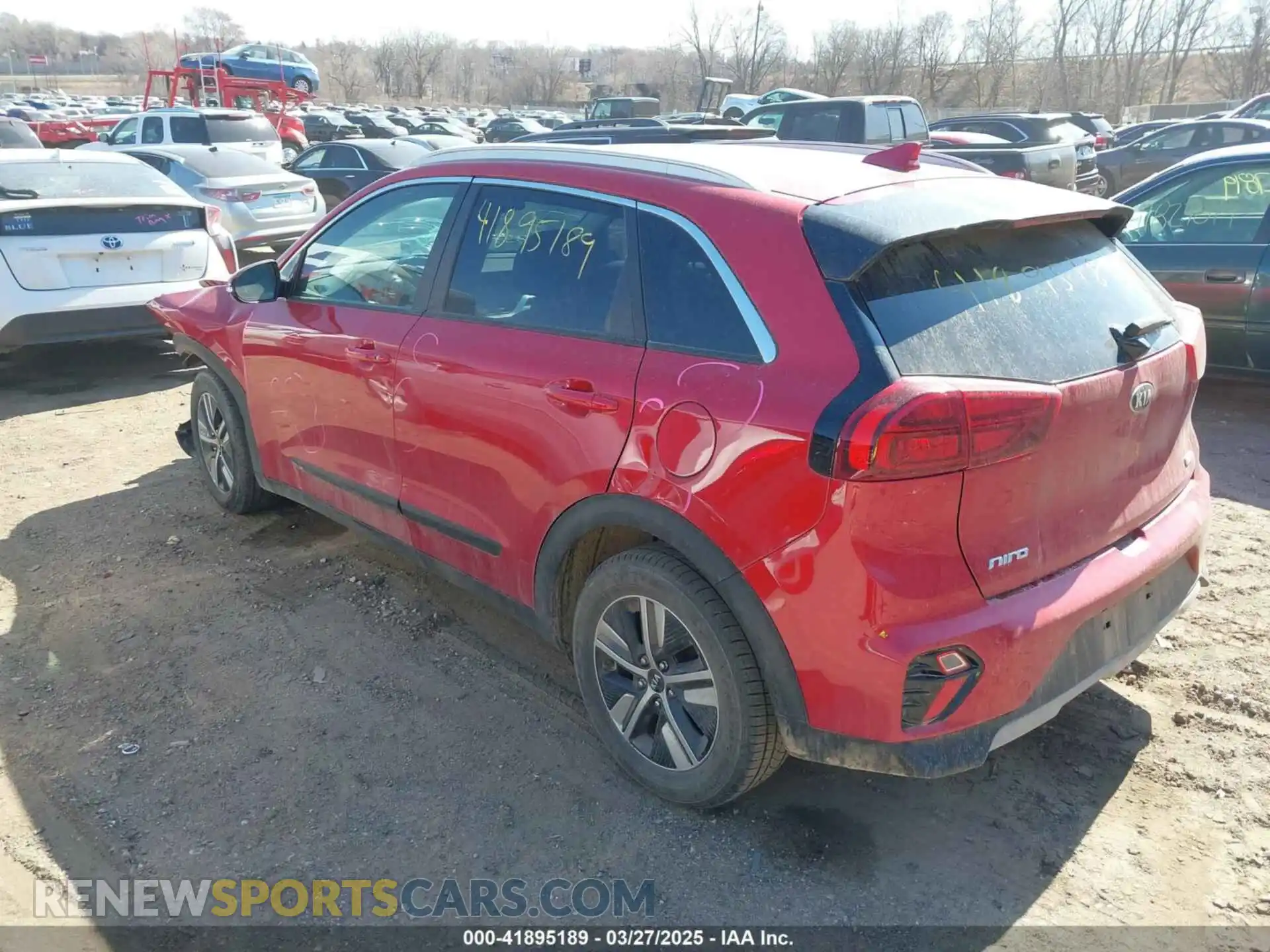3 Photograph of a damaged car KNDCE3LC0M5482869 KIA NIRO 2021