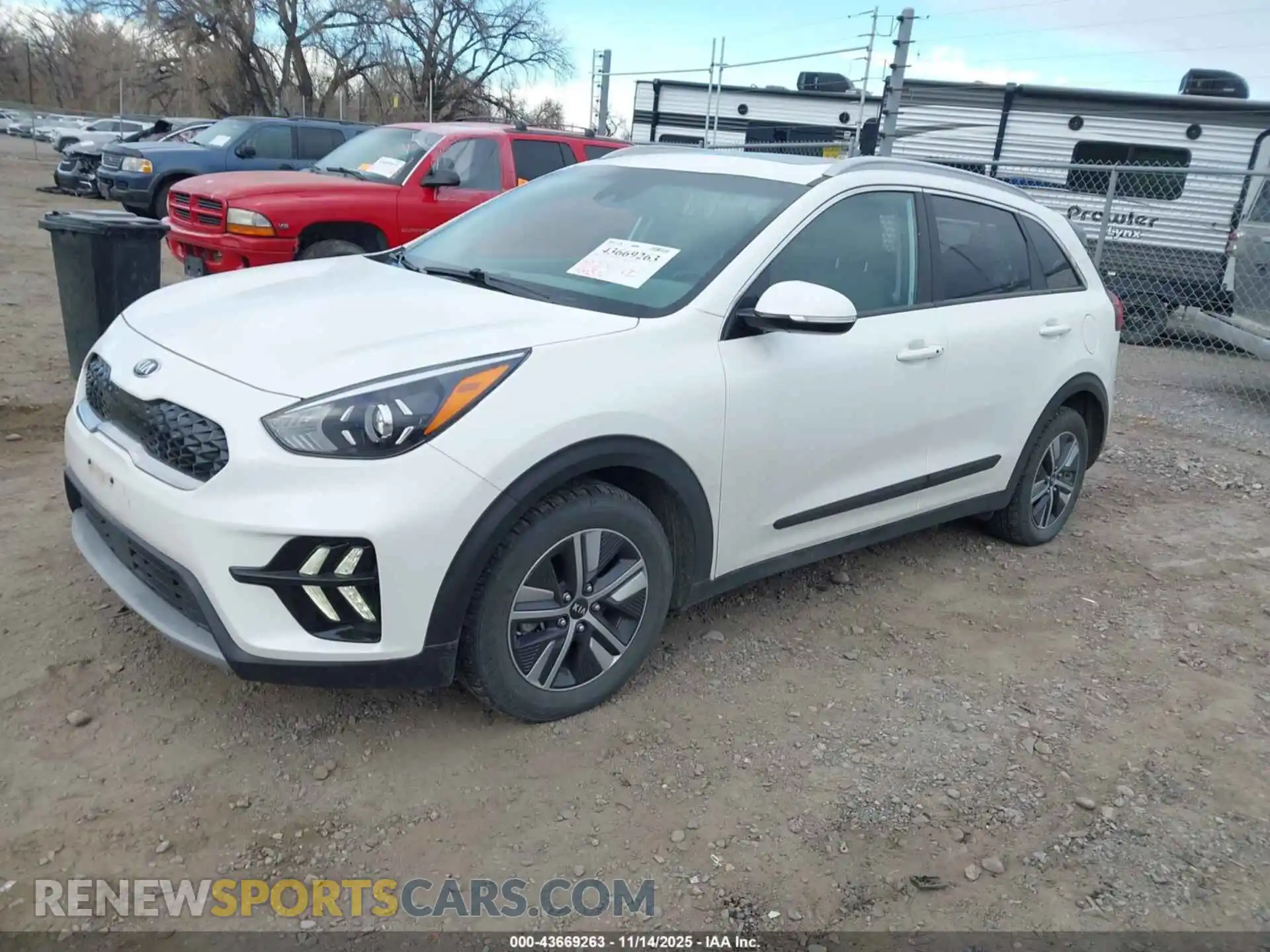 2 Photograph of a damaged car KNDCE3LC1M5482282 KIA NIRO 2021