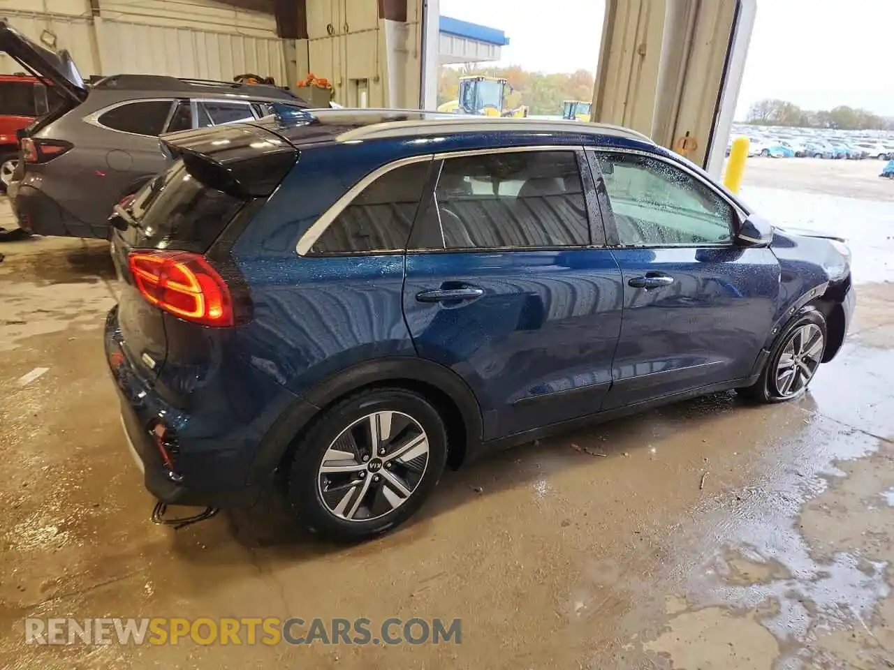 3 Photograph of a damaged car KNDCE3LC3M5466035 KIA NIRO 2021