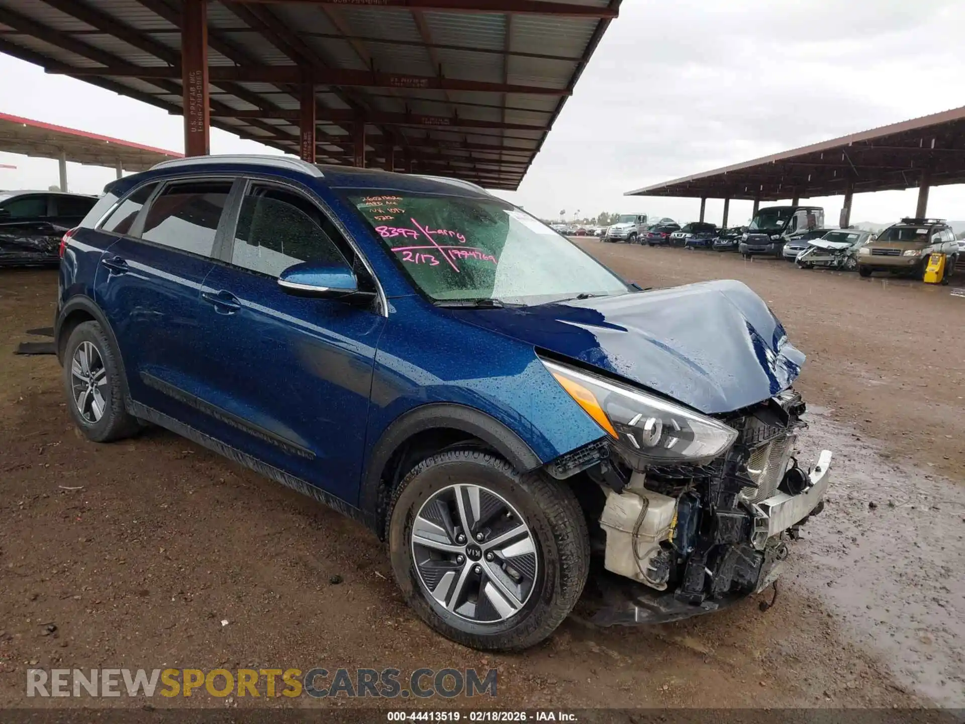 1 Photograph of a damaged car KNDCE3LC5M5465212 KIA NIRO 2021