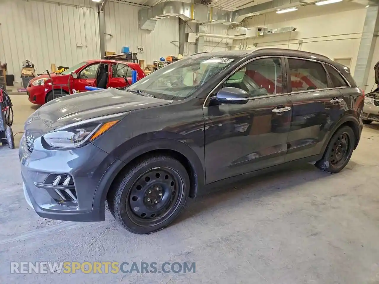 1 Photograph of a damaged car KNDCE3LC7M5466085 KIA NIRO 2021