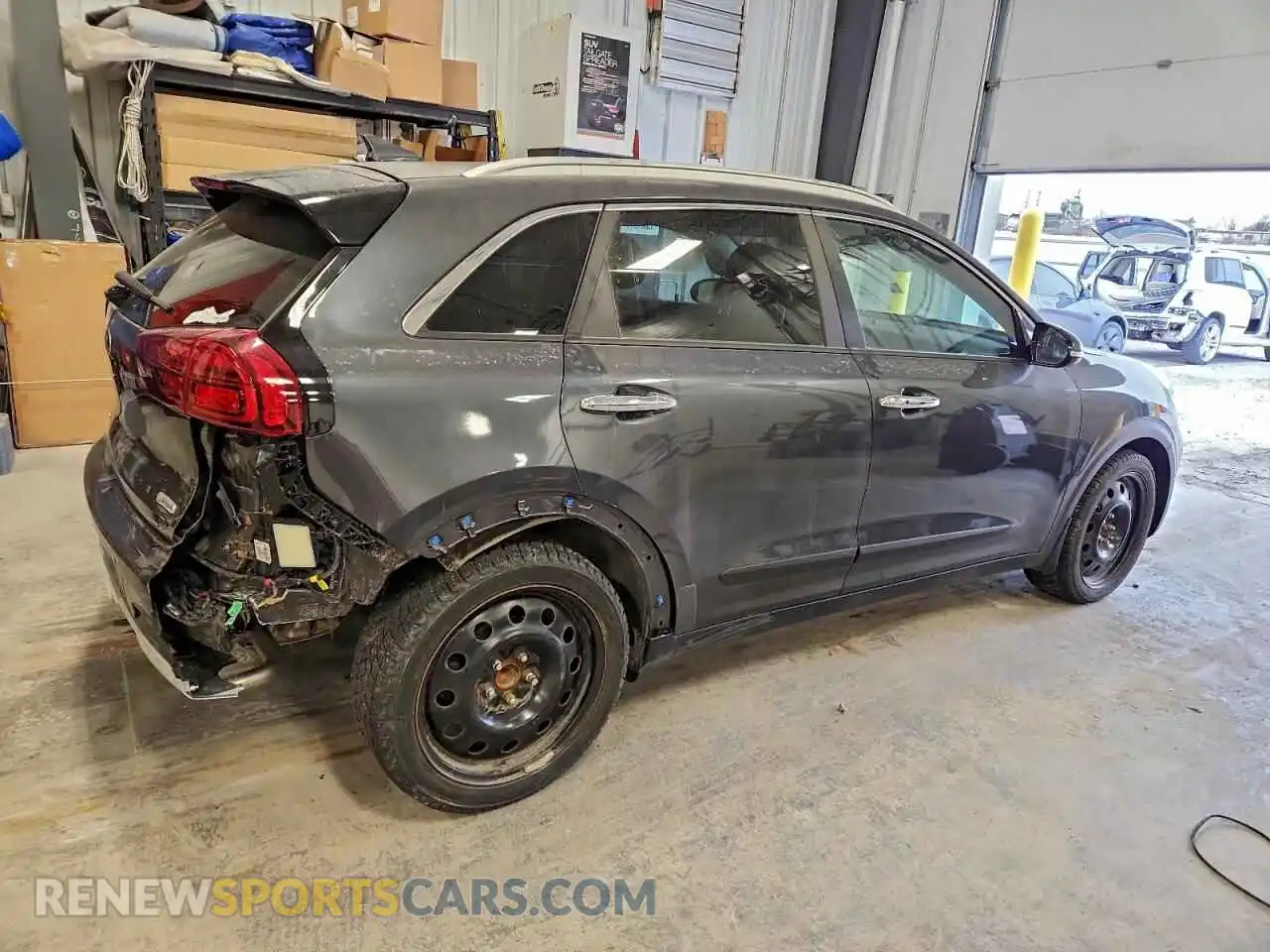 3 Photograph of a damaged car KNDCE3LC7M5466085 KIA NIRO 2021