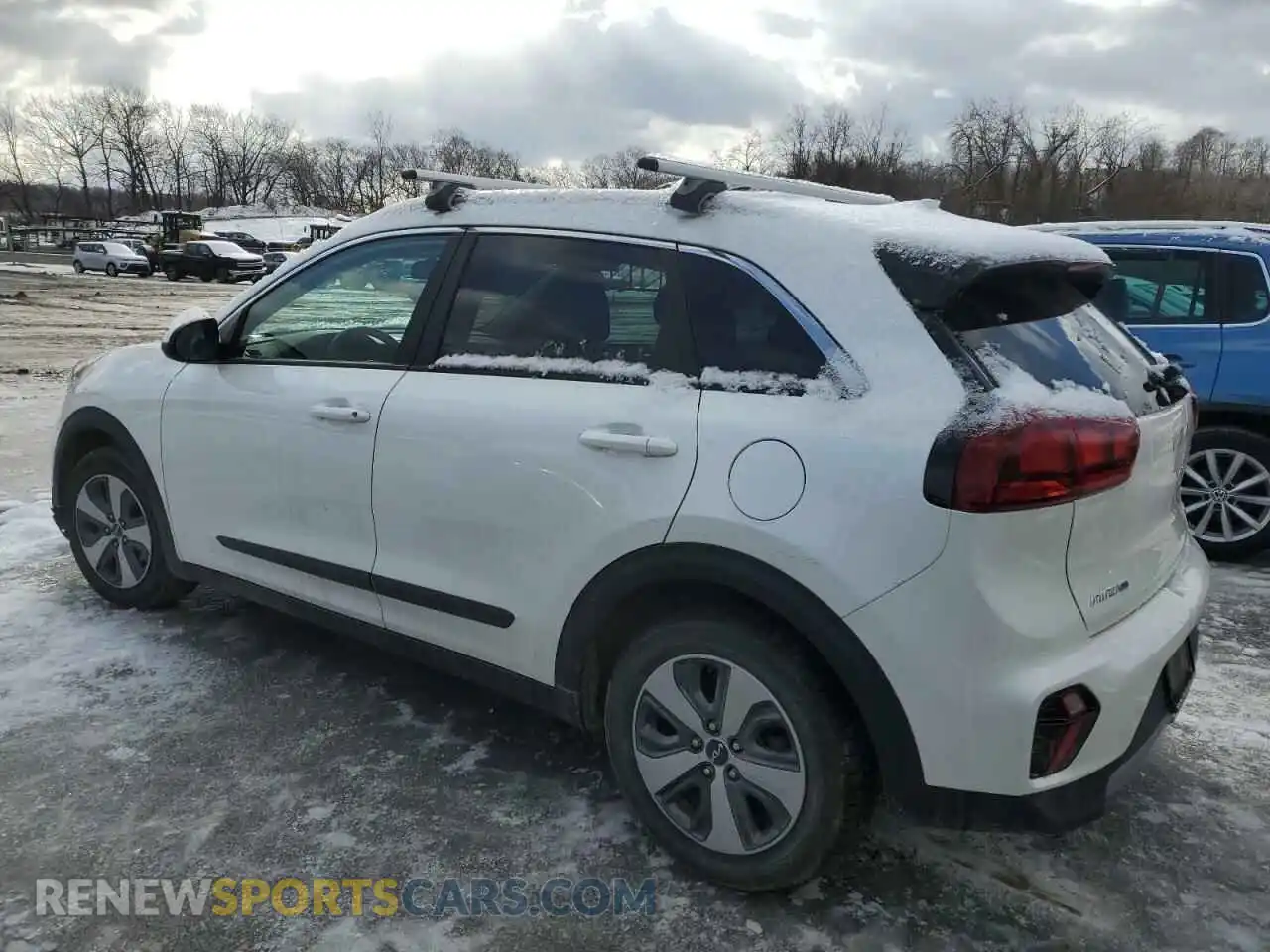 2 Photograph of a damaged car KNDCB3LC1N5533581 KIA NIRO 2022
