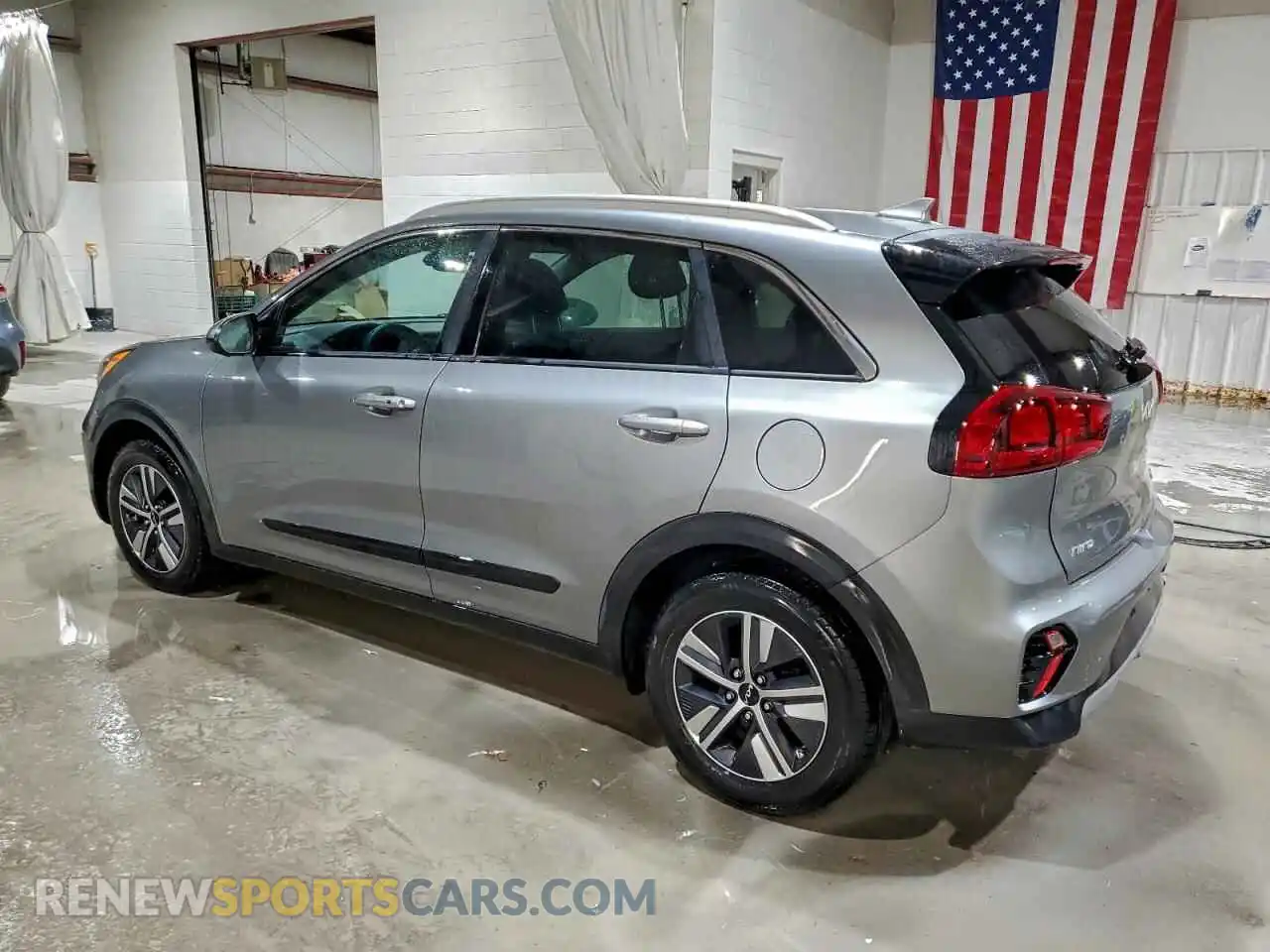 2 Photograph of a damaged car KNDCB3LC2N5535551 KIA NIRO 2022