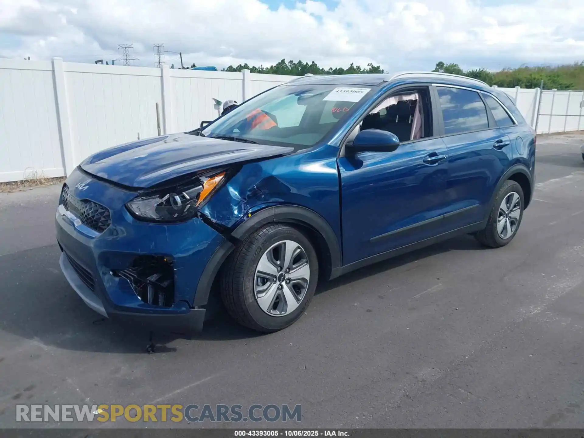 2 Photograph of a damaged car KNDCB3LC4N5539262 KIA NIRO 2022