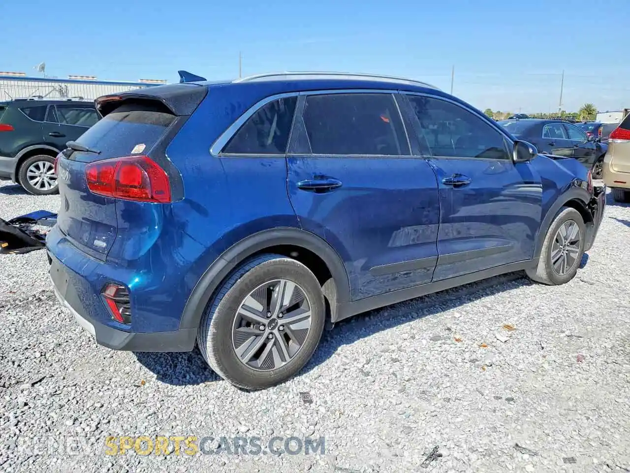 3 Photograph of a damaged car KNDCB3LC8N5509004 KIA NIRO 2022
