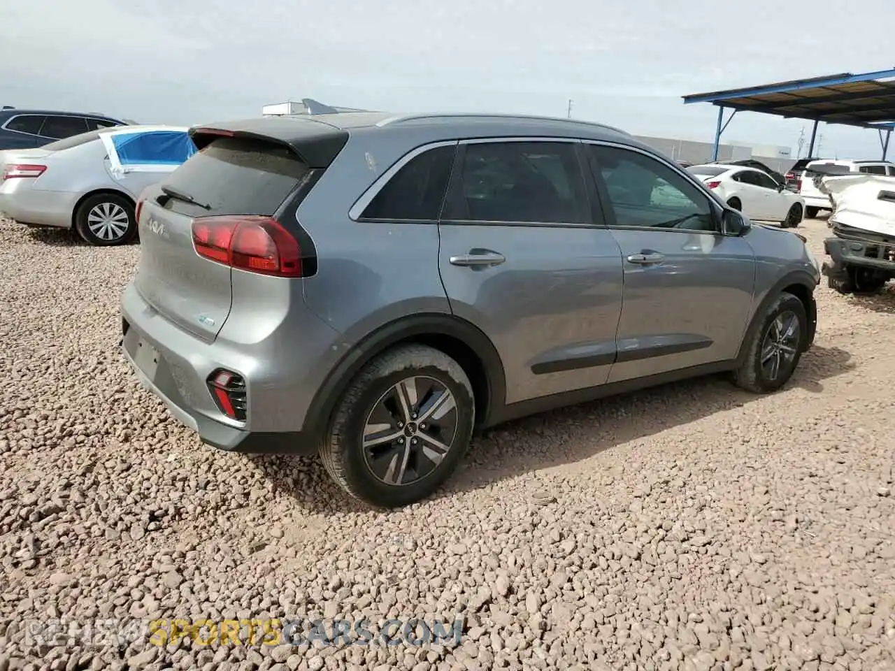 3 fotografías del automóvil dañado KNDCB3LC9N5541394 KIA NIRO 2022