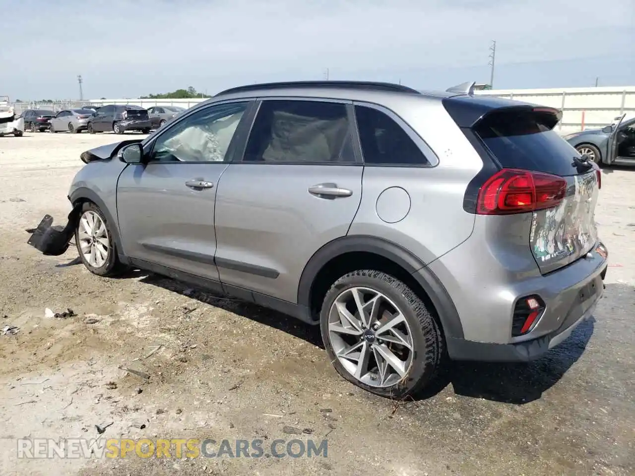2 Photograph of a damaged car KNDCC3LC3N5547124 KIA NIRO 2022
