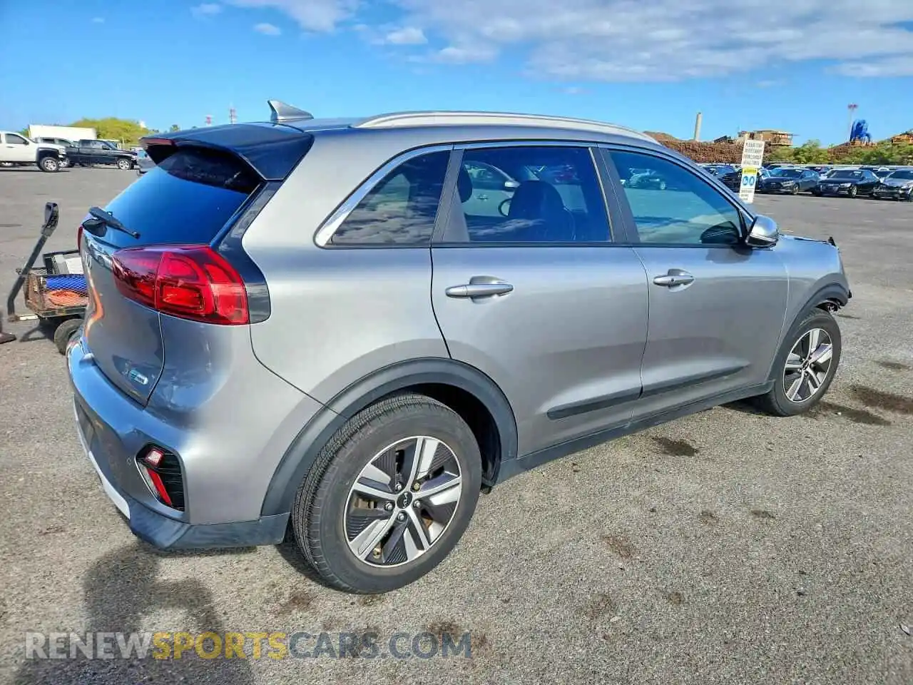 3 Photograph of a damaged car KNDCE3LC2N5522516 KIA NIRO 2022
