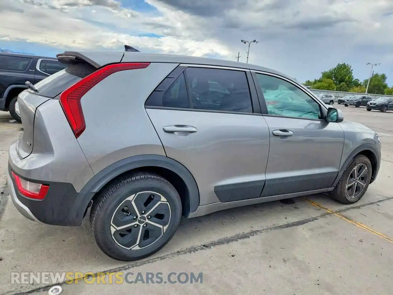3 Photograph of a damaged car KNDCP3LE1P5061209 KIA NIRO 2023