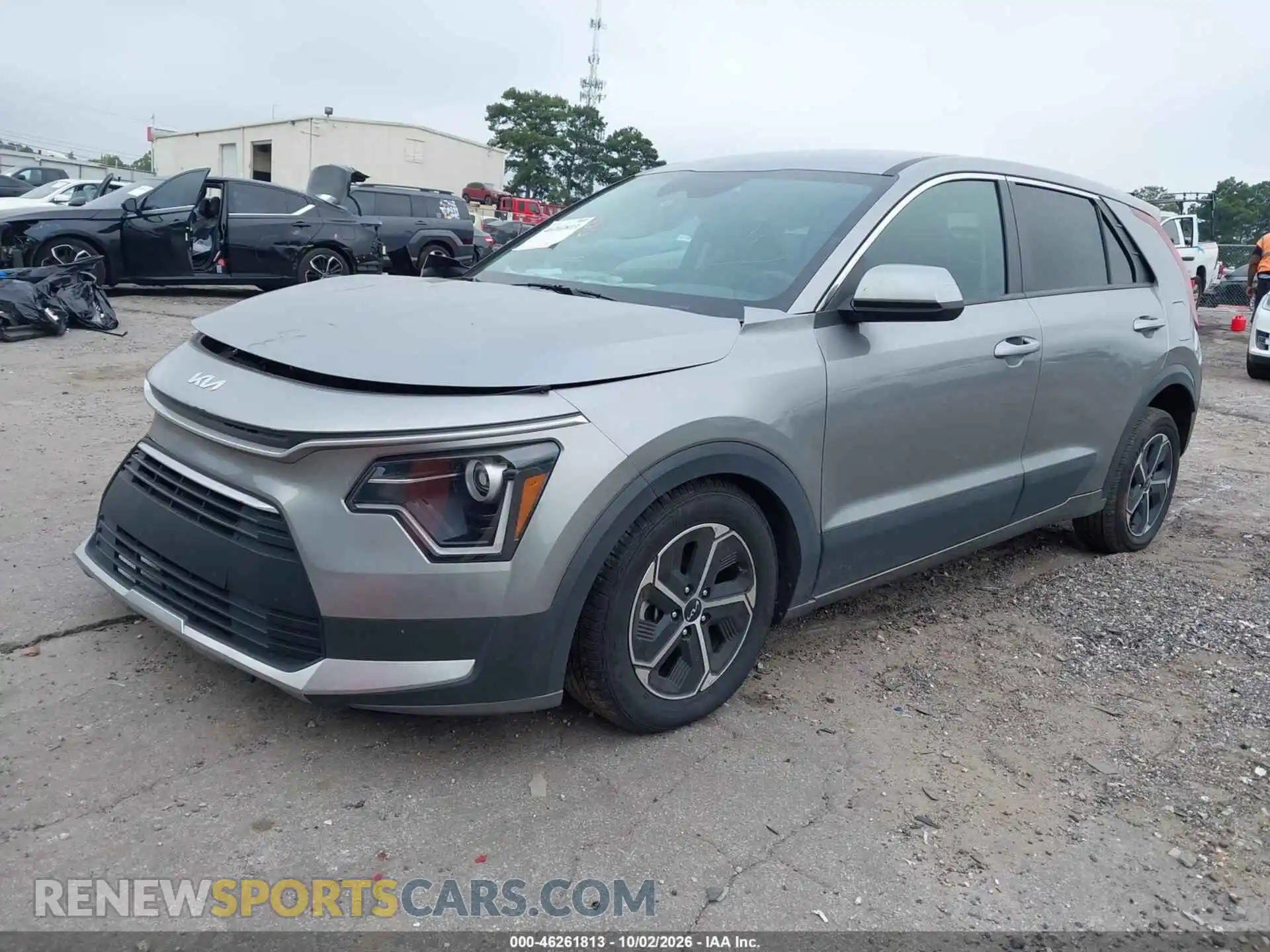 2 fotografías del automóvil dañado KNDCP3LE1P5065616 KIA NIRO 2023