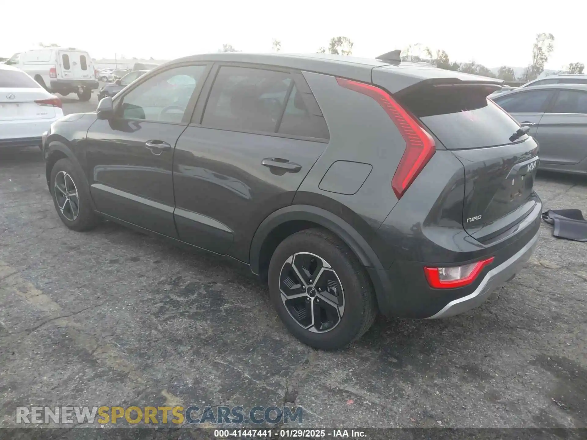 3 Photograph of a damaged car KNDCP3LE1P5116595 KIA NIRO 2023