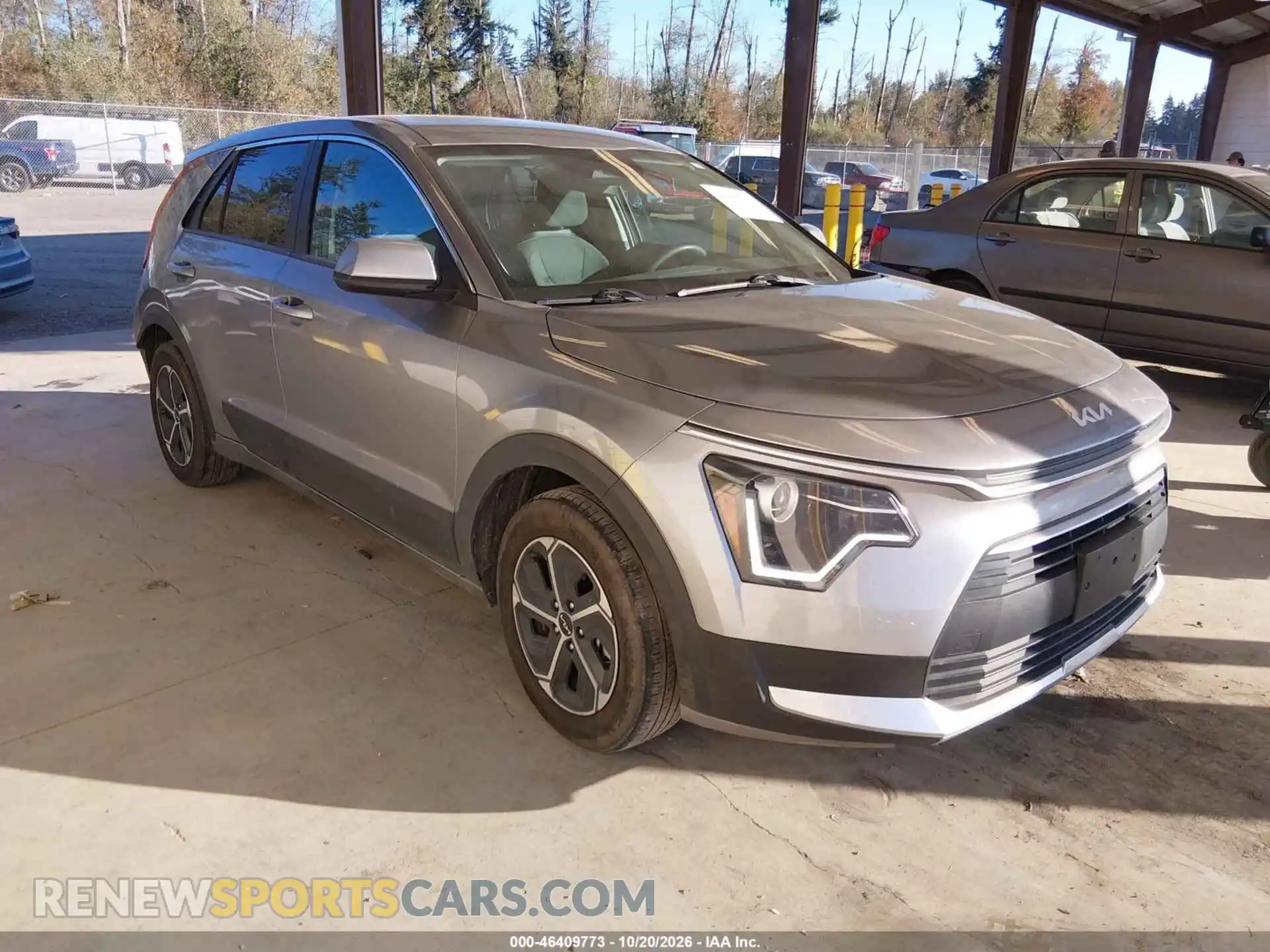 1 Photograph of a damaged car KNDCP3LE3P5065309 KIA NIRO 2023