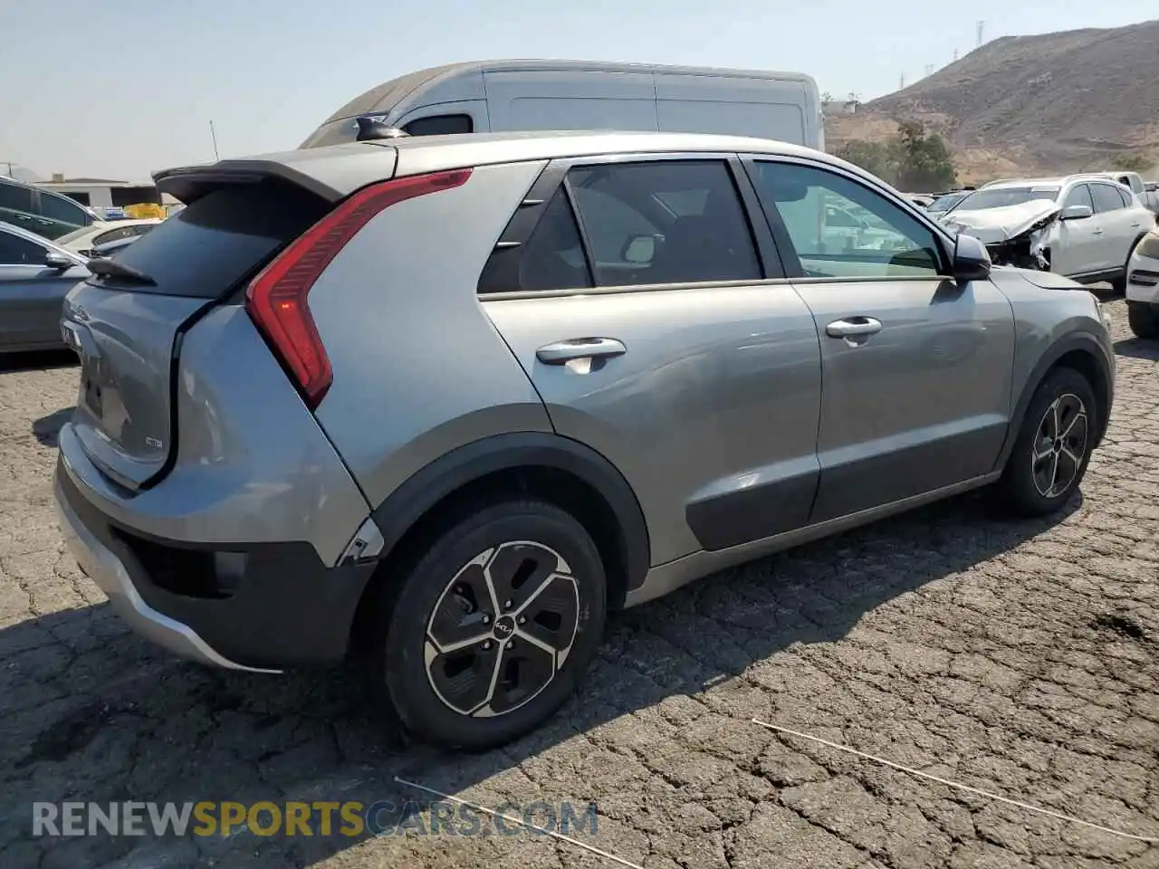 3 Photograph of a damaged car KNDCP3LE3P5081932 KIA NIRO 2023