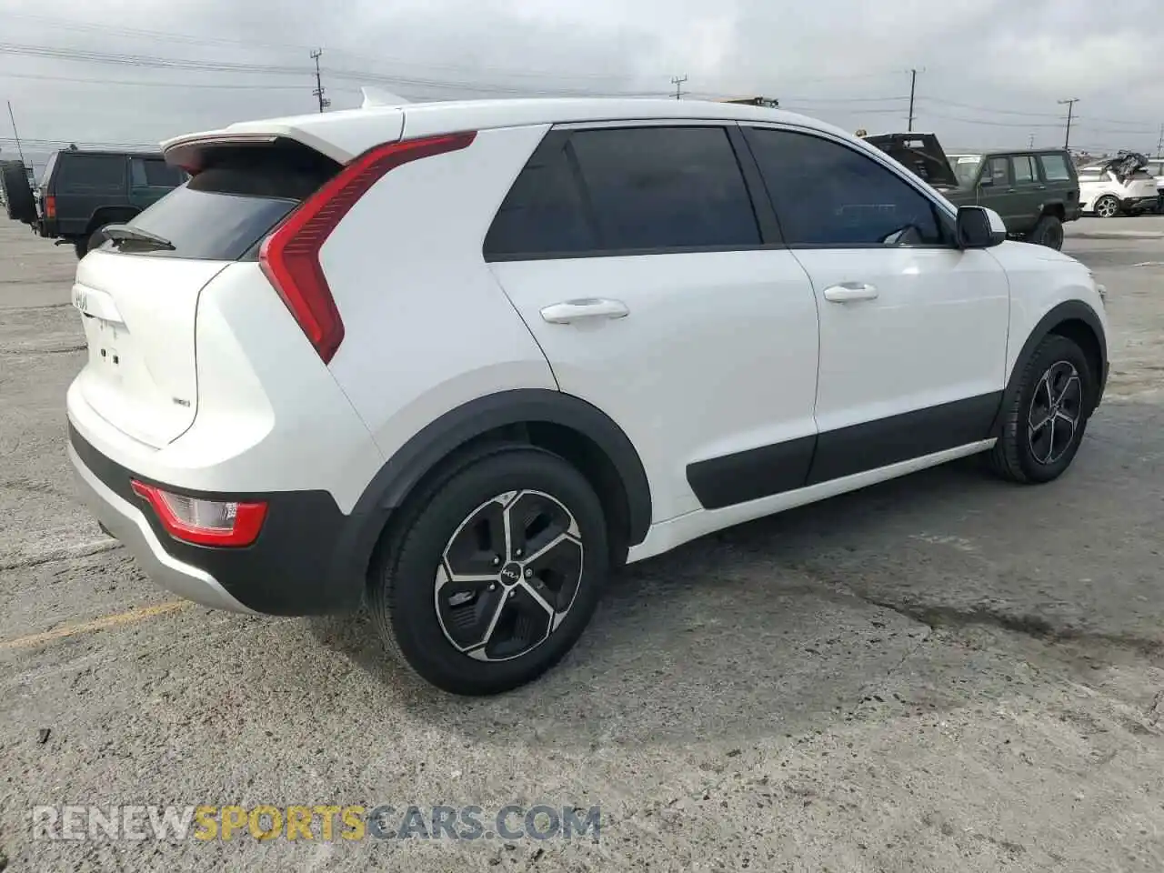 3 Photograph of a damaged car KNDCP3LE4P5100312 KIA NIRO 2023