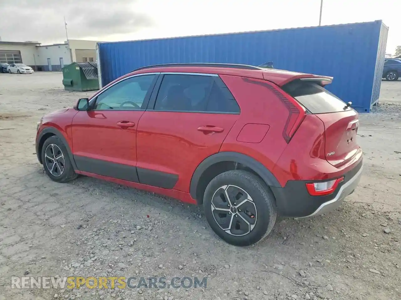 2 fotografías del automóvil dañado KNDCP3LE6P5087689 KIA NIRO 2023