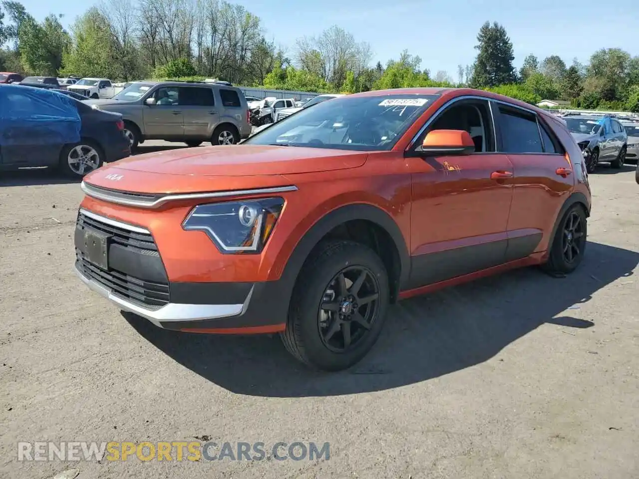 1 Photograph of a damaged car KNDCP3LE7P5117766 KIA NIRO 2023