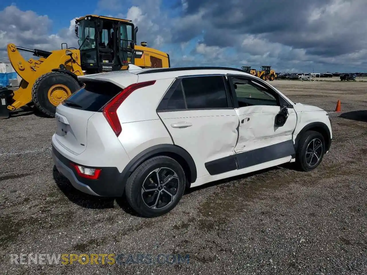 3 Photograph of a damaged car KNDCP3LE8P5087290 KIA NIRO 2023
