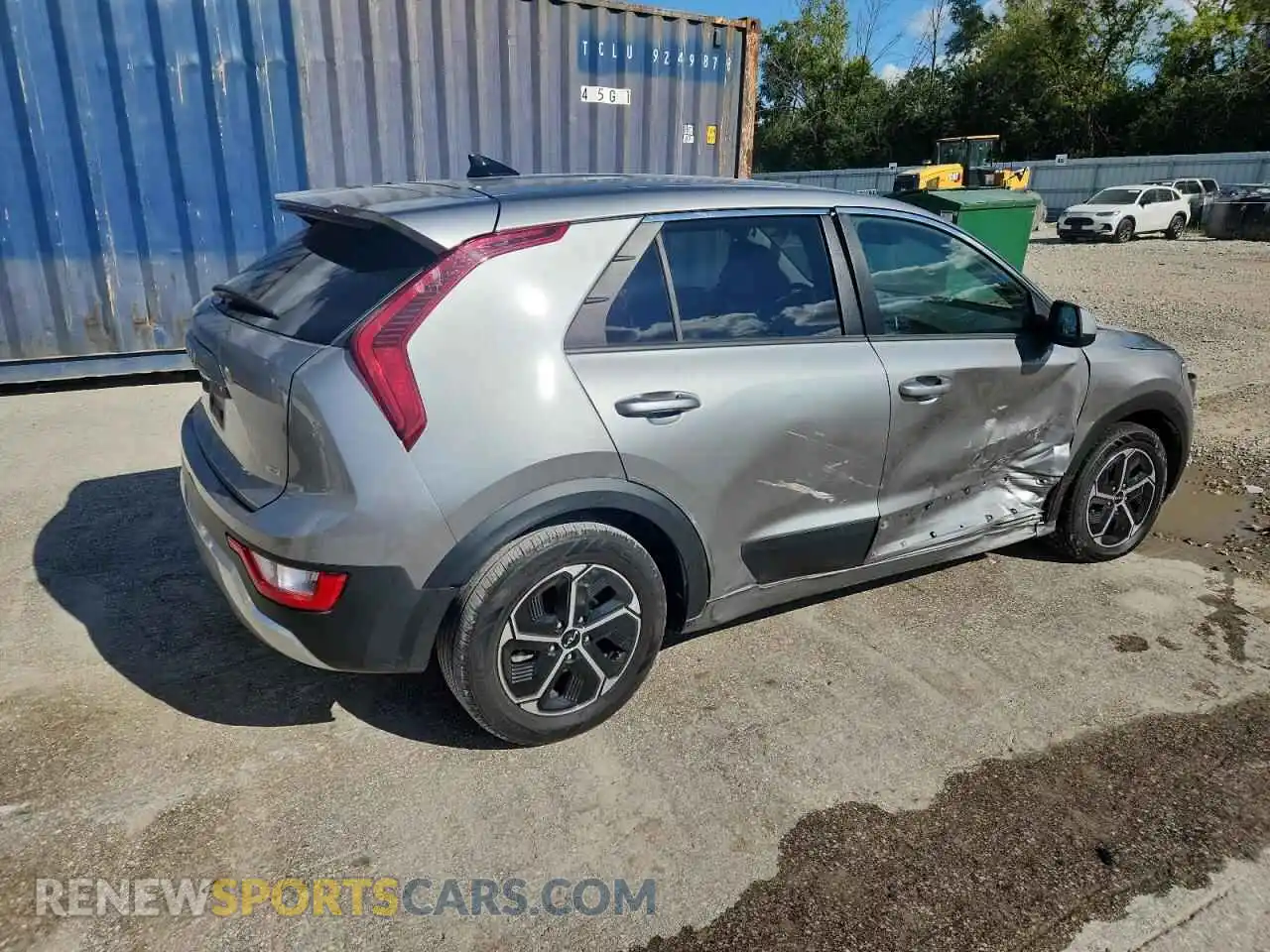 3 Photograph of a damaged car KNDCP3LEXP5070412 KIA NIRO 2023