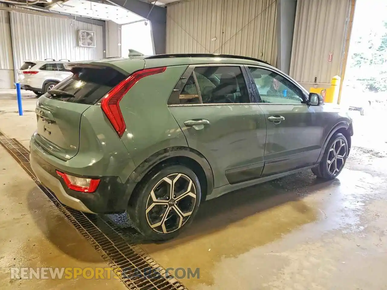 3 fotografías del automóvil dañado KNDCR3LE1P5060071 KIA NIRO 2023