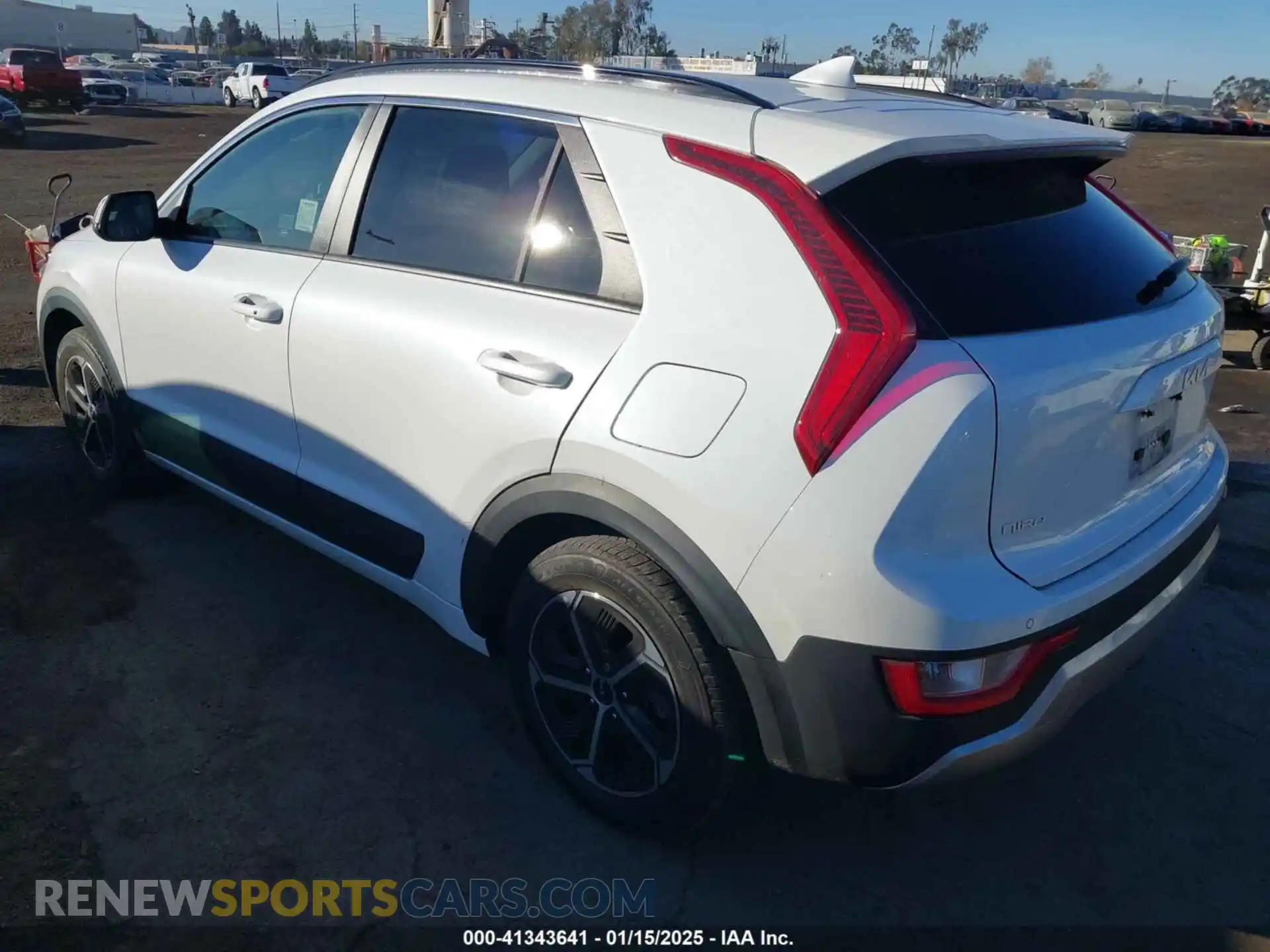 3 Photograph of a damaged car KNDCR3LE4P5075812 KIA NIRO 2023