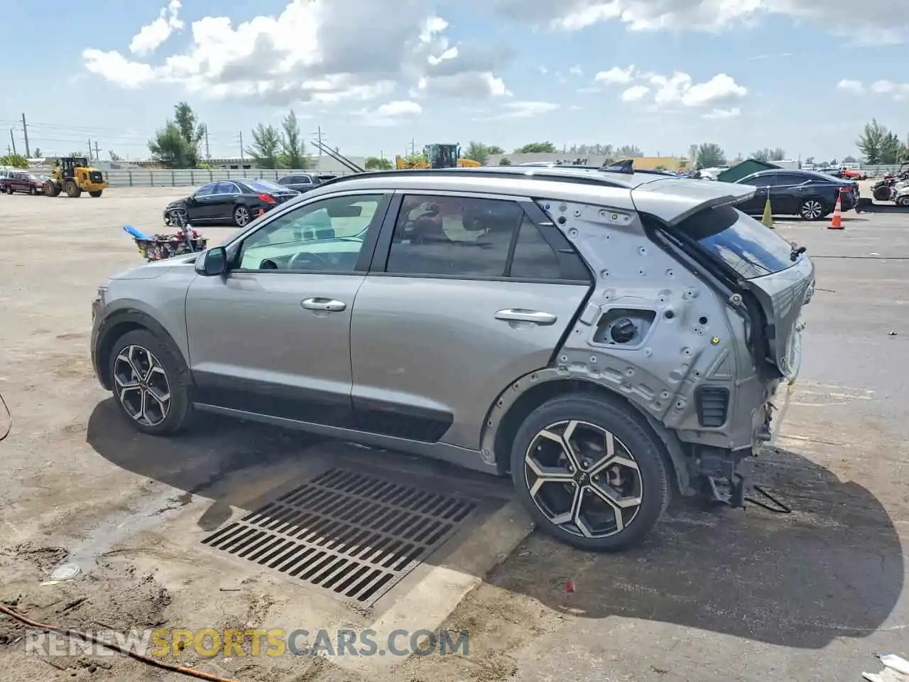 2 Photograph of a damaged car KNDCR3LE6P5084950 KIA NIRO 2023