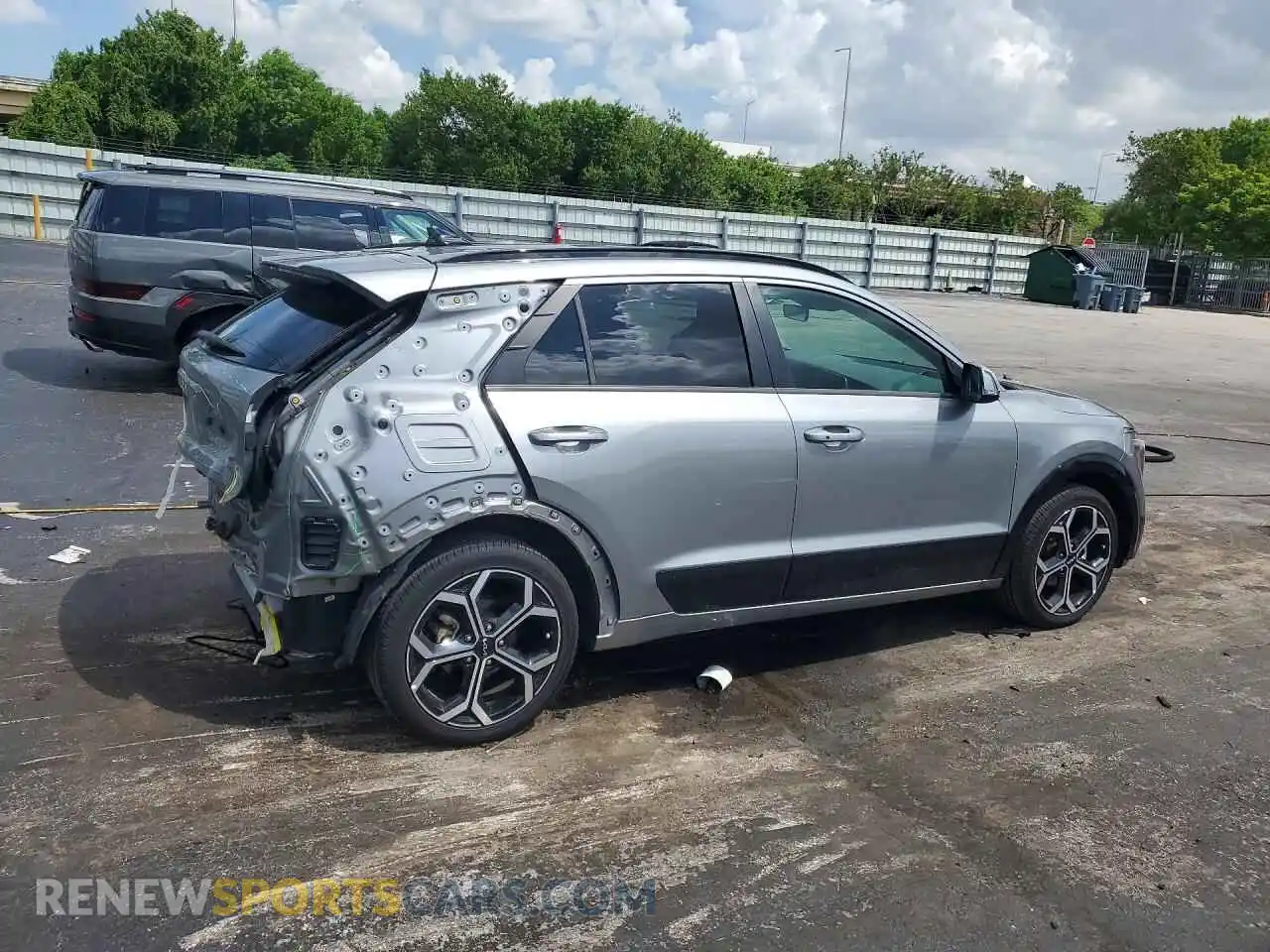3 Photograph of a damaged car KNDCR3LE6P5084950 KIA NIRO 2023