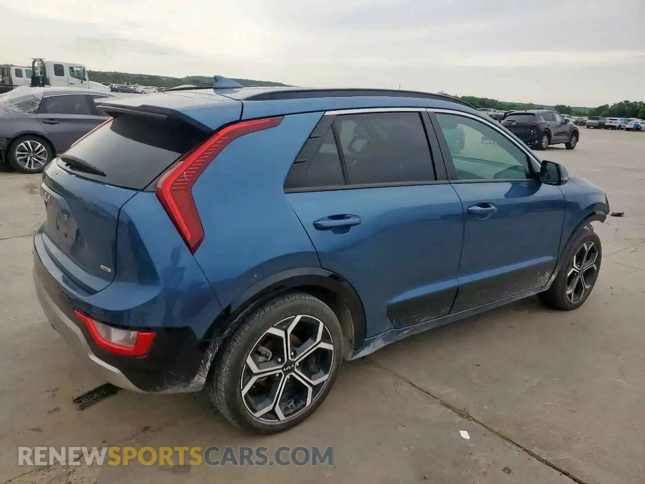 3 Photograph of a damaged car KNDCR3LE7P5091941 KIA NIRO 2023