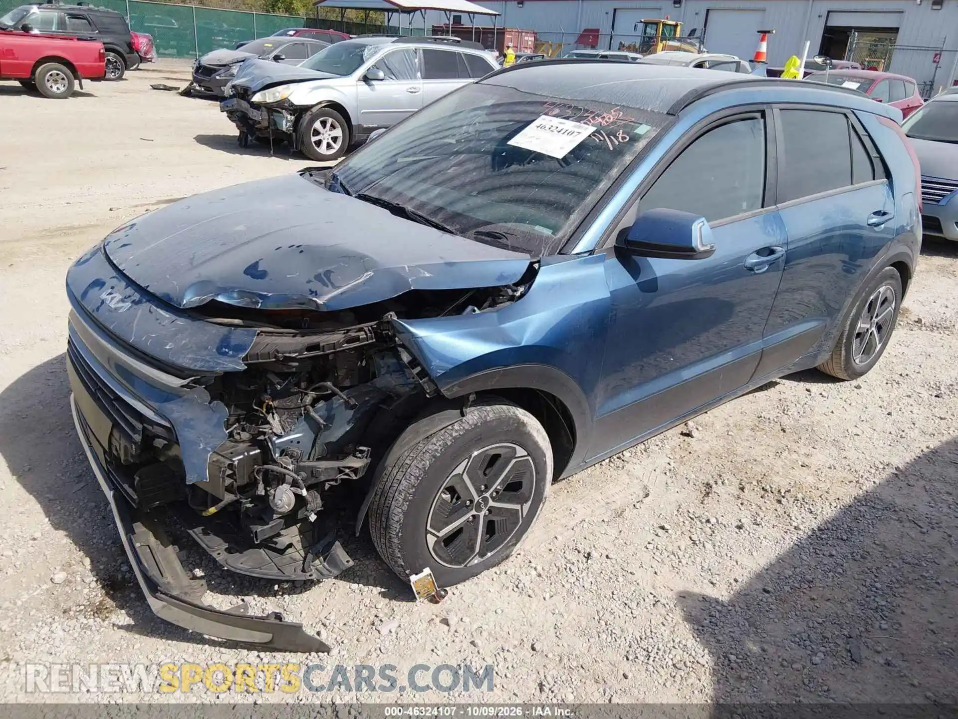 2 fotografías del automóvil dañado KNDCR3LE8P5100405 KIA NIRO 2023