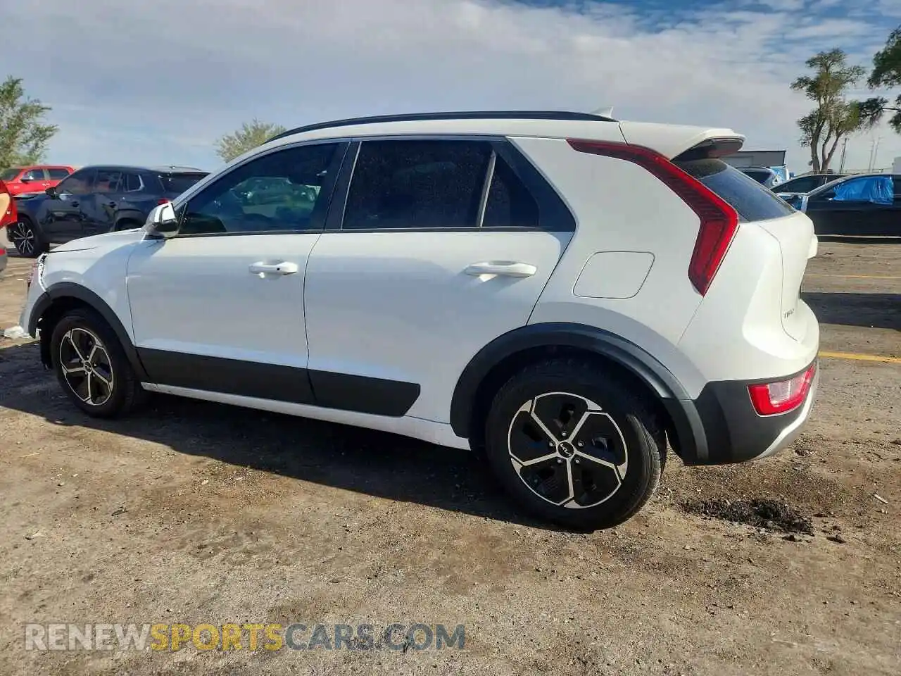 2 Фотография поврежденного автомобиля KNDCR3LEXP5046654 KIA NIRO 2023