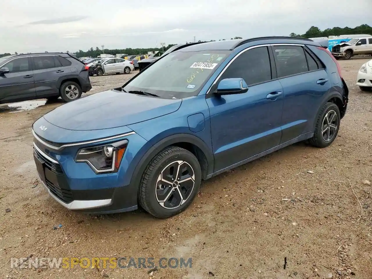 1 Photograph of a damaged car KNDCS3LF0P5054128 KIA NIRO 2023