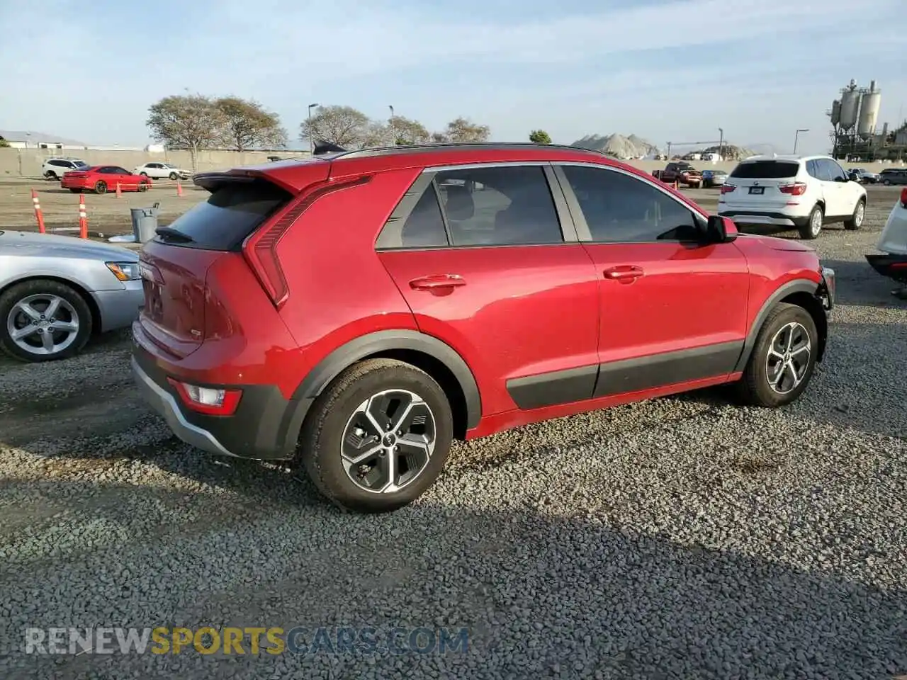 3 Photograph of a damaged car KNDCP3LE3R5125446 KIA NIRO 2024