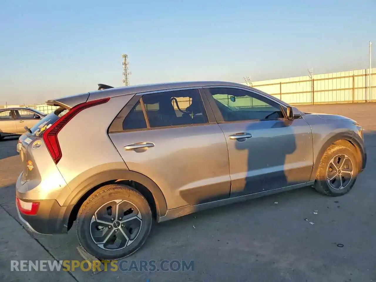 3 Photograph of a damaged car KNDCP3LE8R5121148 KIA NIRO 2024