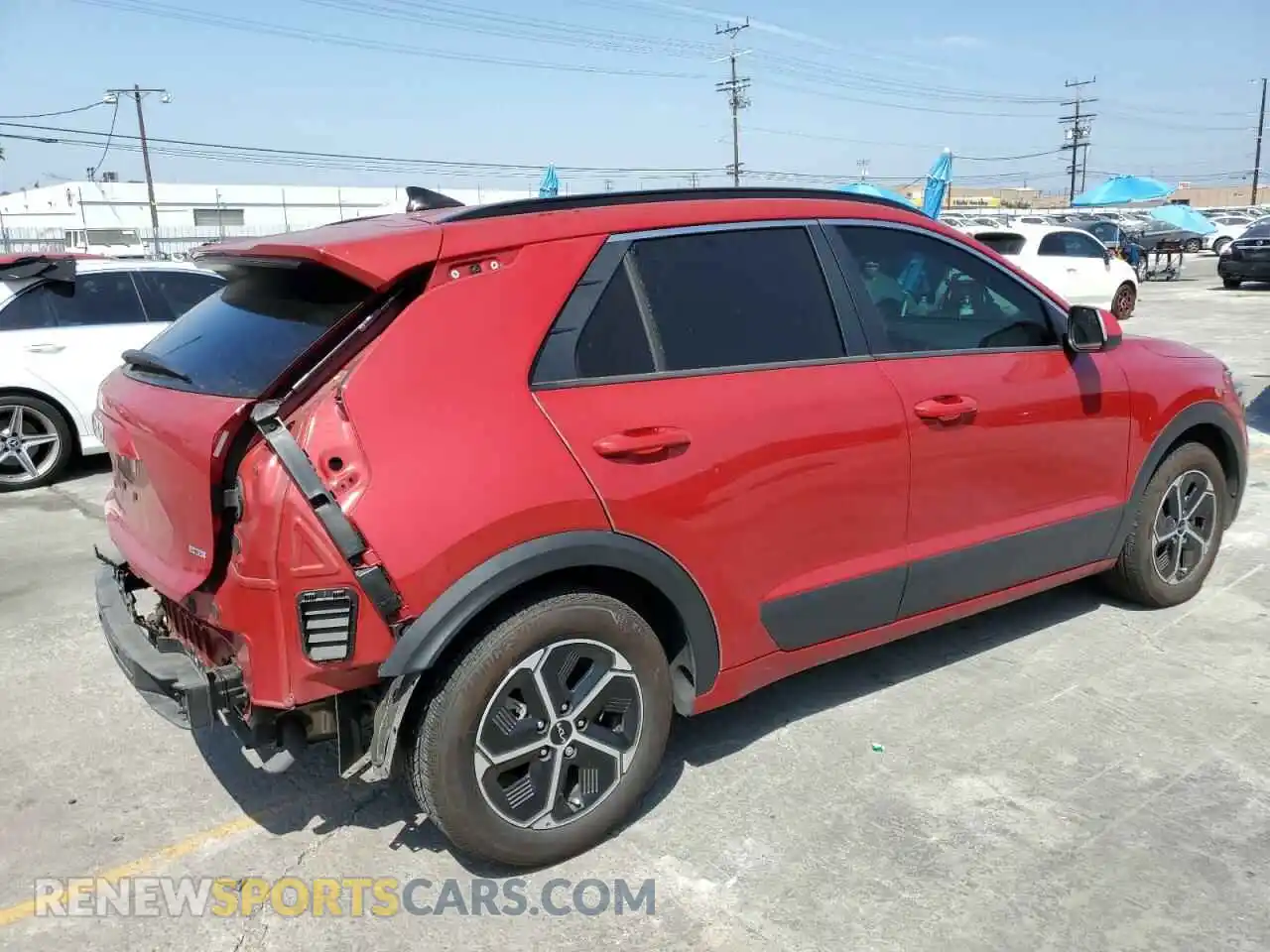 3 Photograph of a damaged car KNDCP3LE9R5131722 KIA NIRO 2024