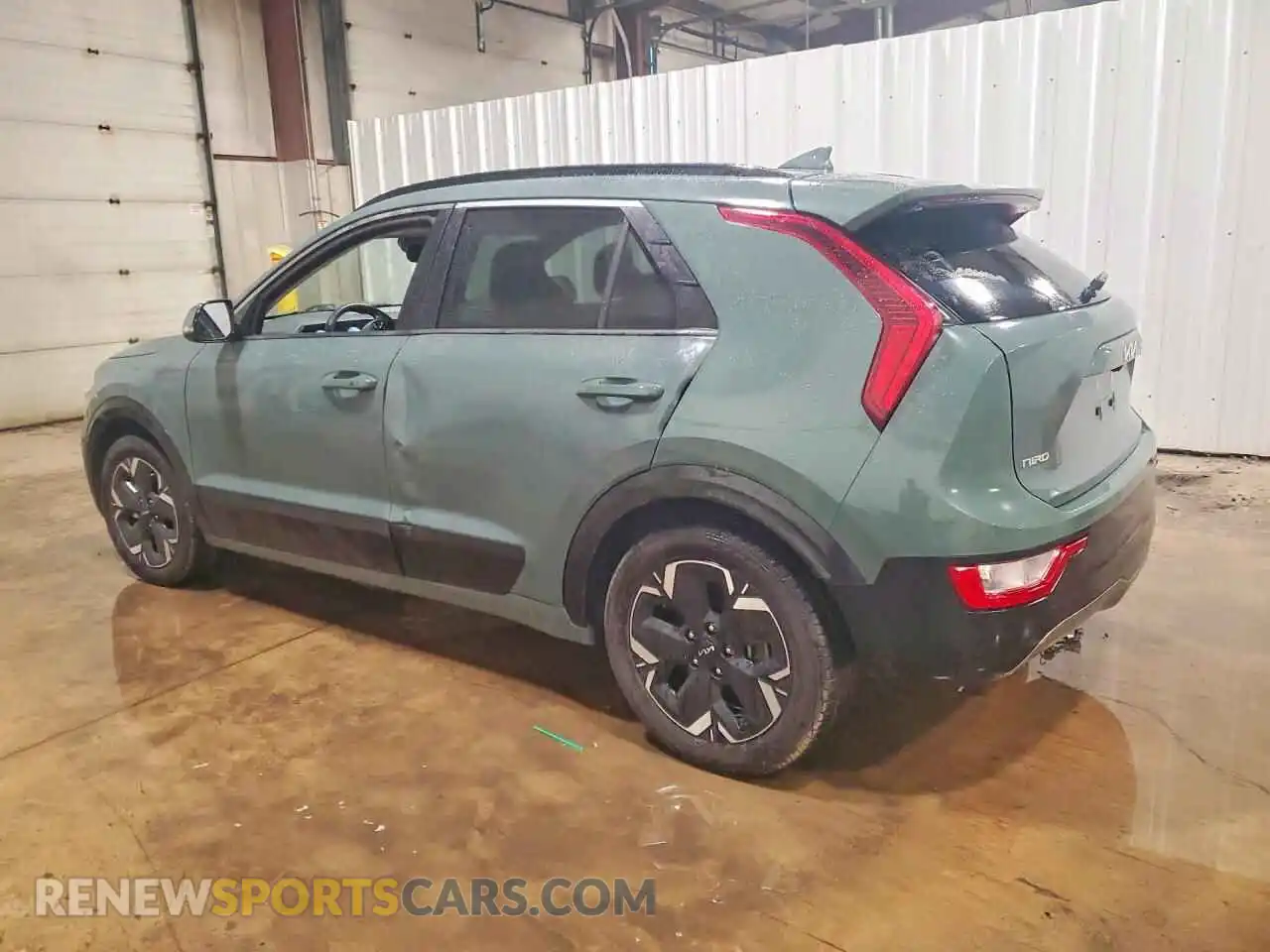 2 fotografías del automóvil dañado KNDCR3L15R5121082 KIA NIRO 2024