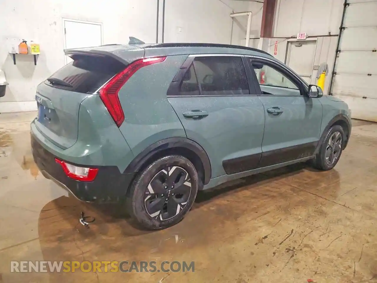 3 fotografías del automóvil dañado KNDCR3L15R5121082 KIA NIRO 2024