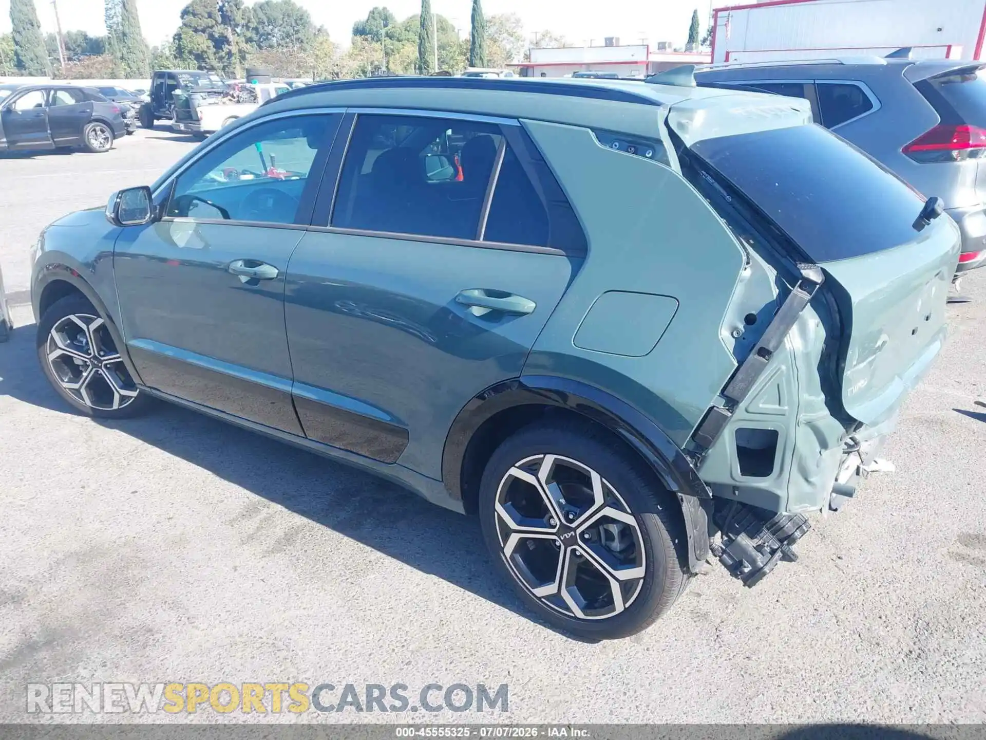 3 fotografías del automóvil dañado KNDCR3LE3R5176634 KIA NIRO 2024