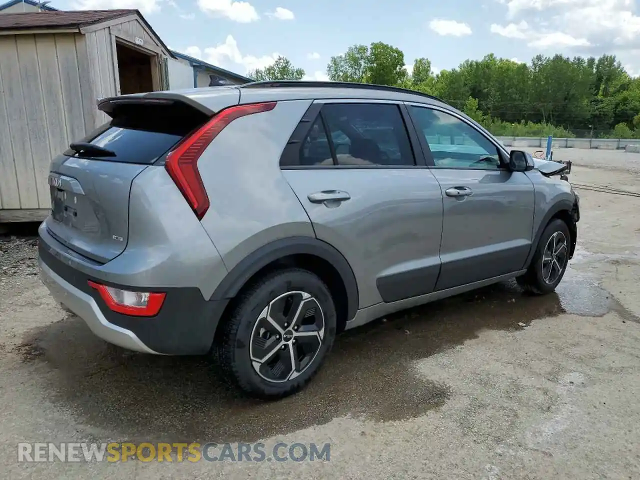 3 Photograph of a damaged car KNDCR3LE8R5156735 KIA NIRO 2024