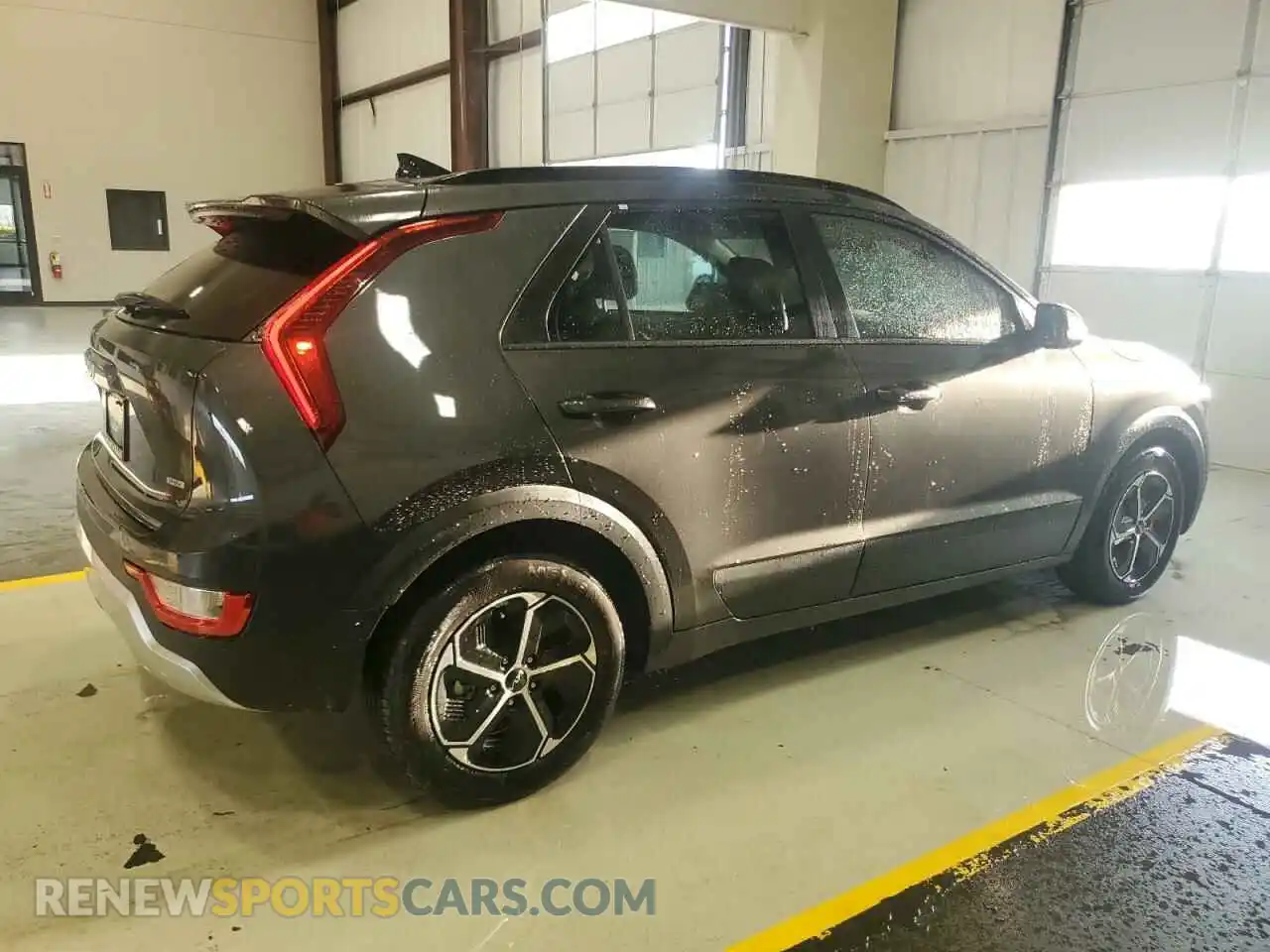 3 Photograph of a damaged car KNDCS3LF0R5189094 KIA NIRO 2024