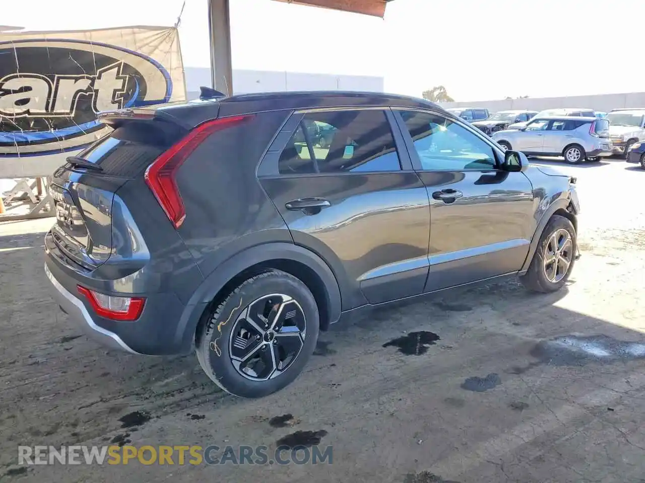 3 Photograph of a damaged car KNDCP3LE1S5300931 KIA NIRO 2025