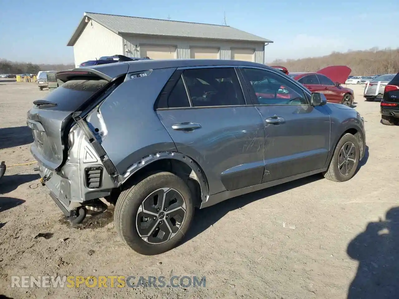 3 Photograph of a damaged car KNDCP3LE3S5223592 KIA NIRO 2025
