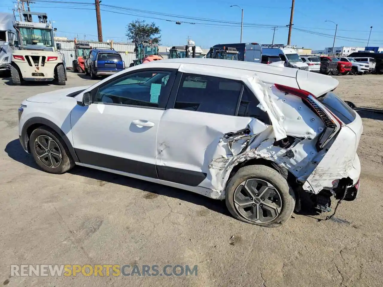 2 Фотография поврежденного автомобиля KNDCP3LE3S5285820 KIA NIRO 2025