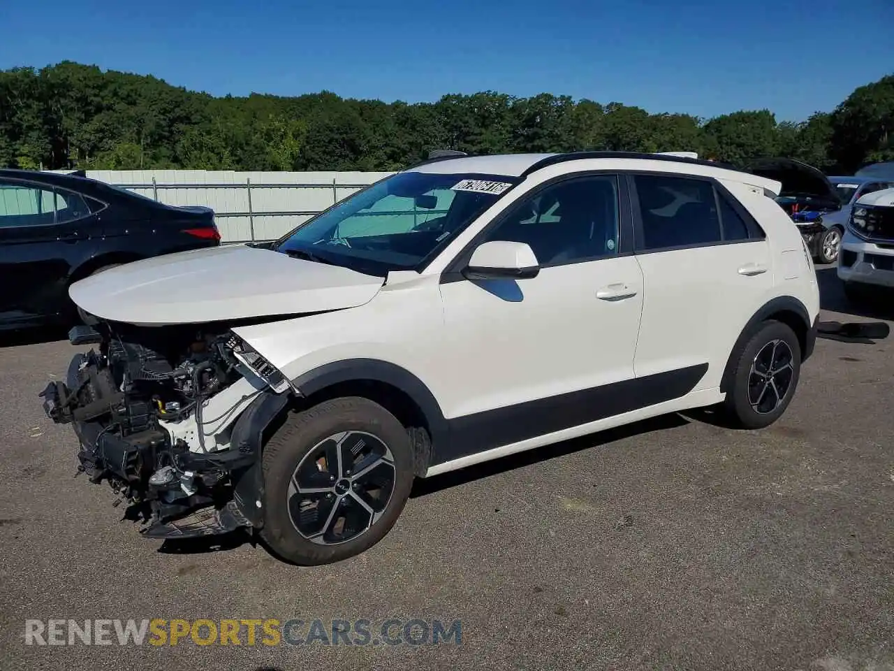 1 Photograph of a damaged car KNDCP3LE9S5289760 KIA NIRO 2025