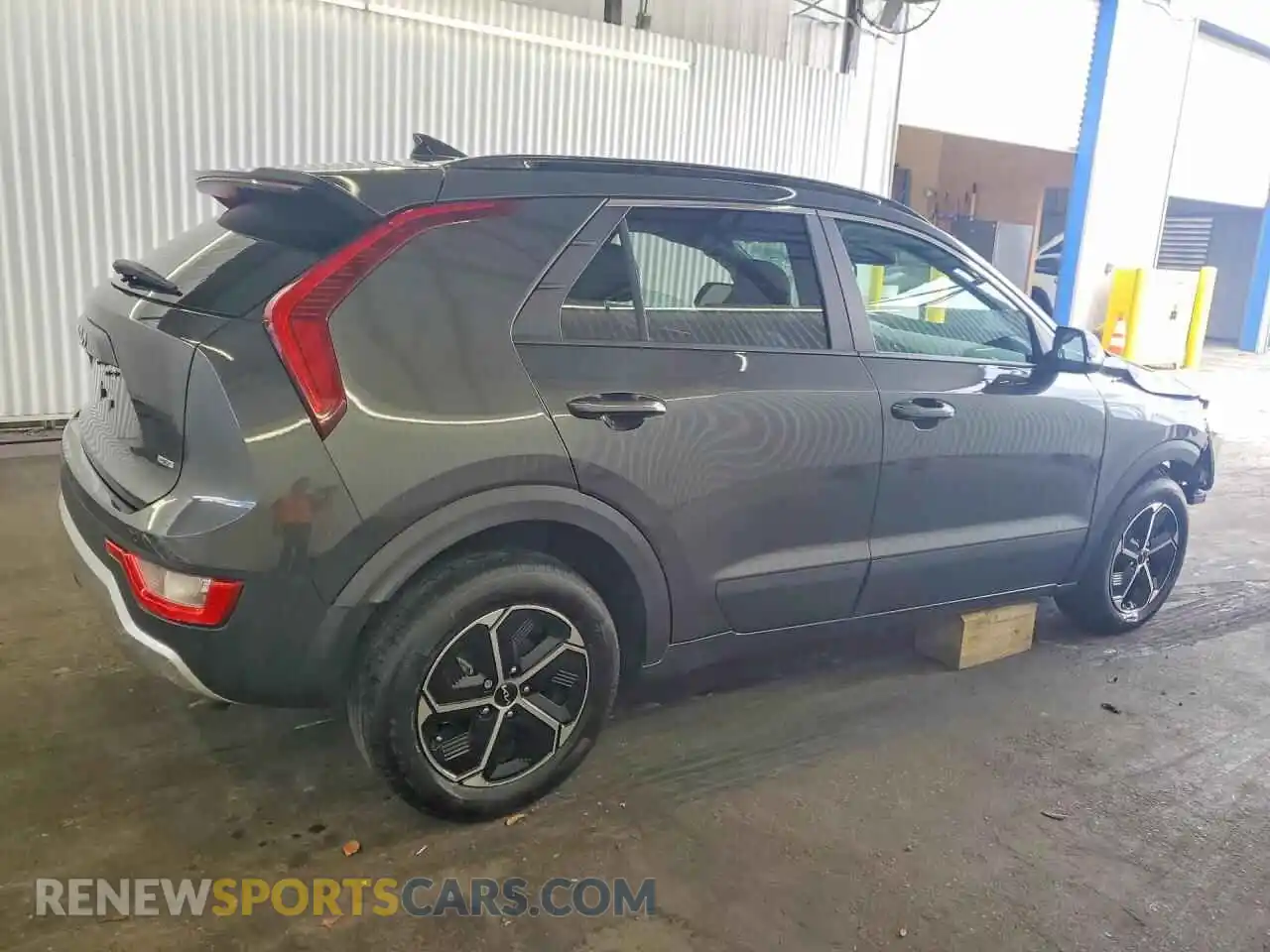 3 Photograph of a damaged car KNDCR3LE4S5305230 KIA NIRO 2025