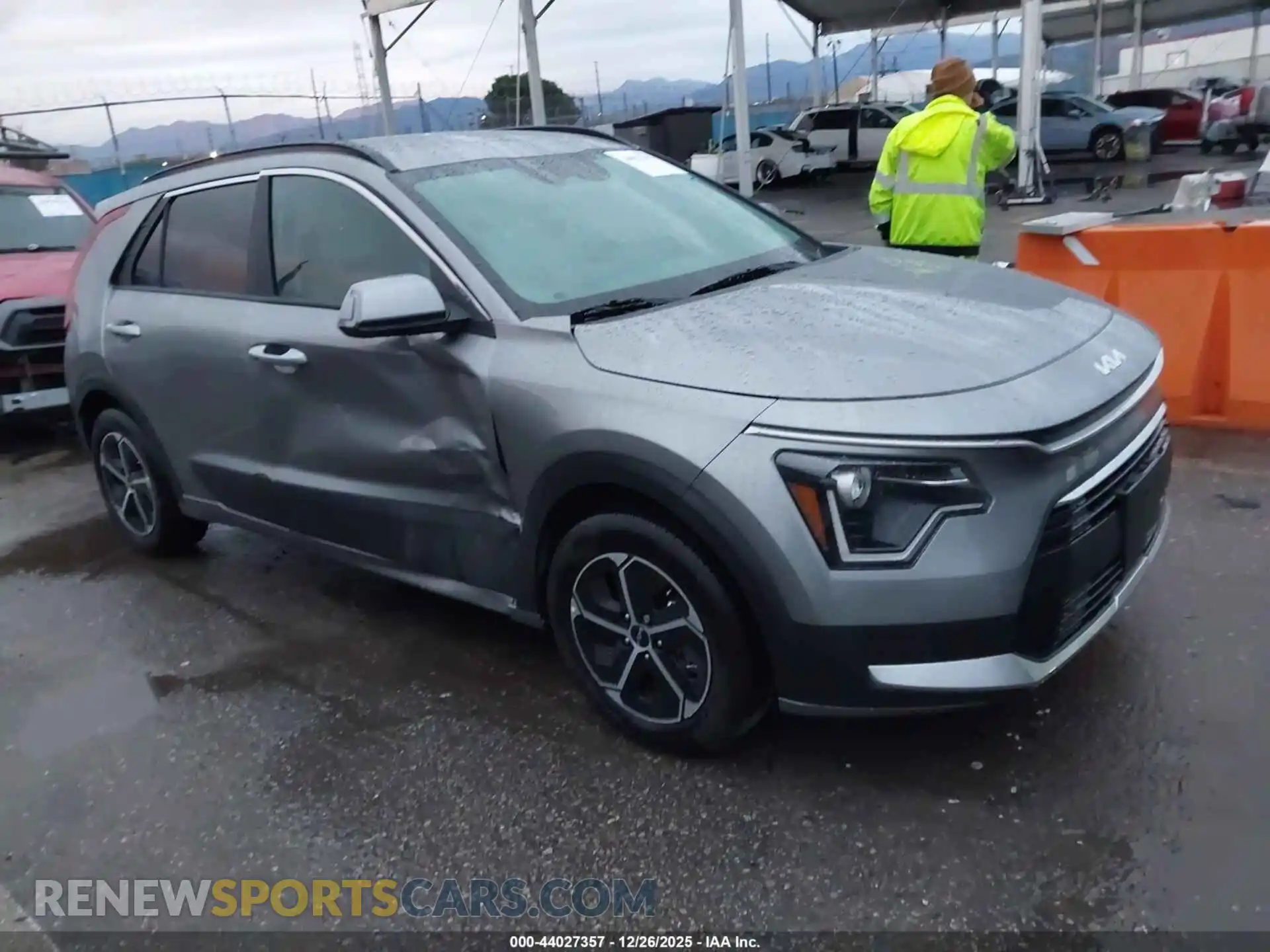 1 Photograph of a damaged car KNDCR3LE7S5217398 KIA NIRO 2025
