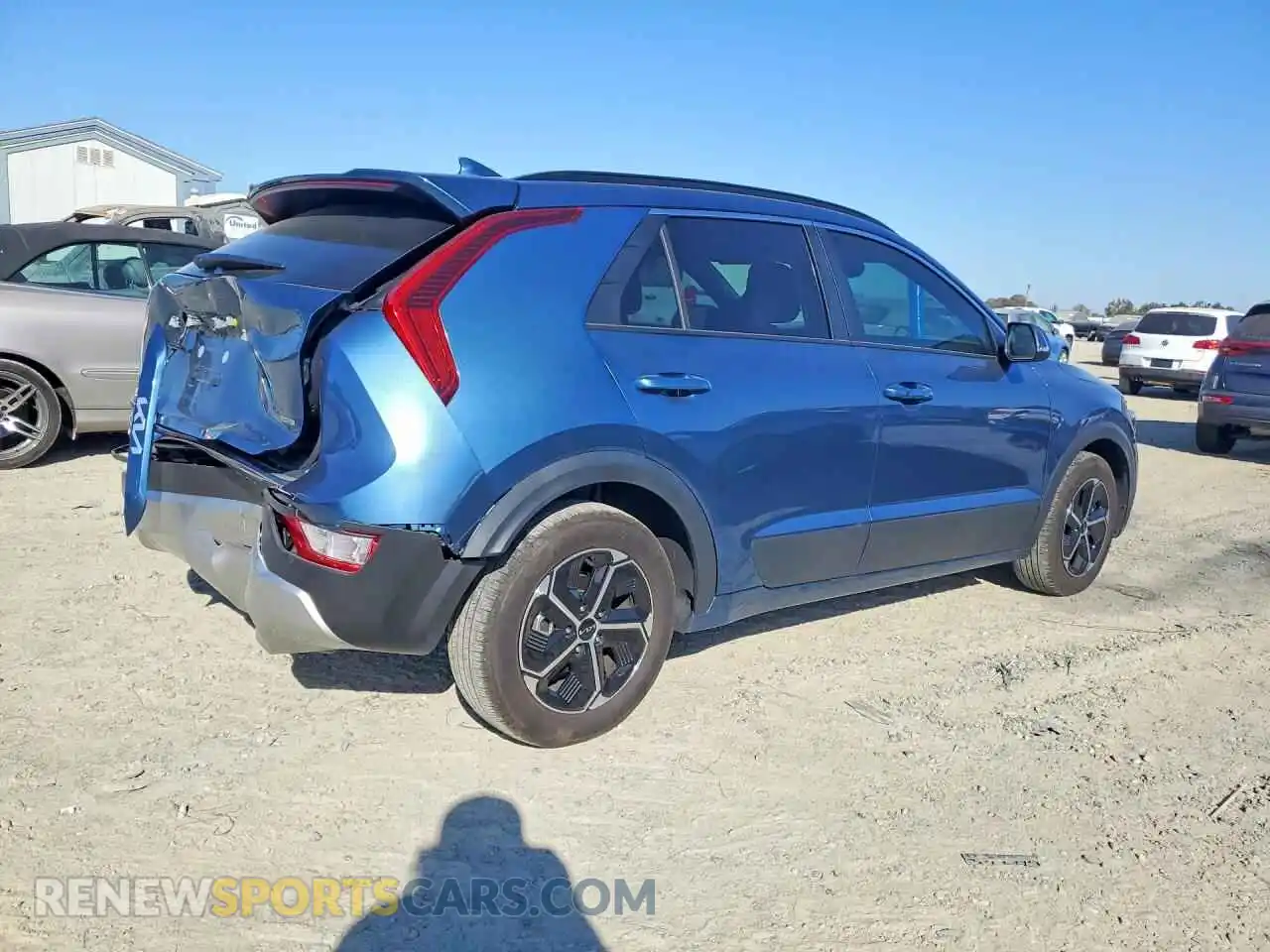 3 Photograph of a damaged car KNDCS3LF9S5256152 KIA NIRO 2025