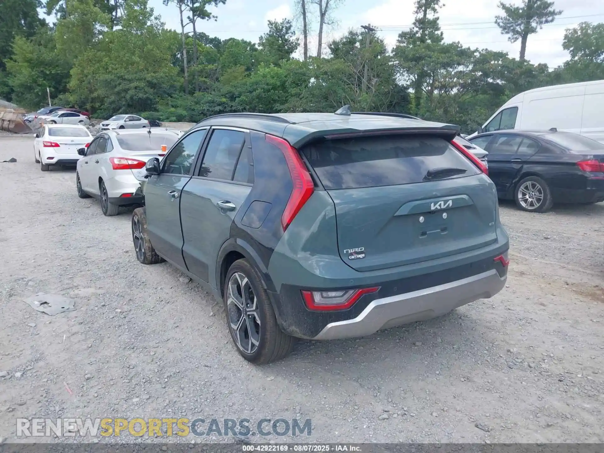 3 Photograph of a damaged car KNDCT3LE5S5214372 KIA NIRO 2025